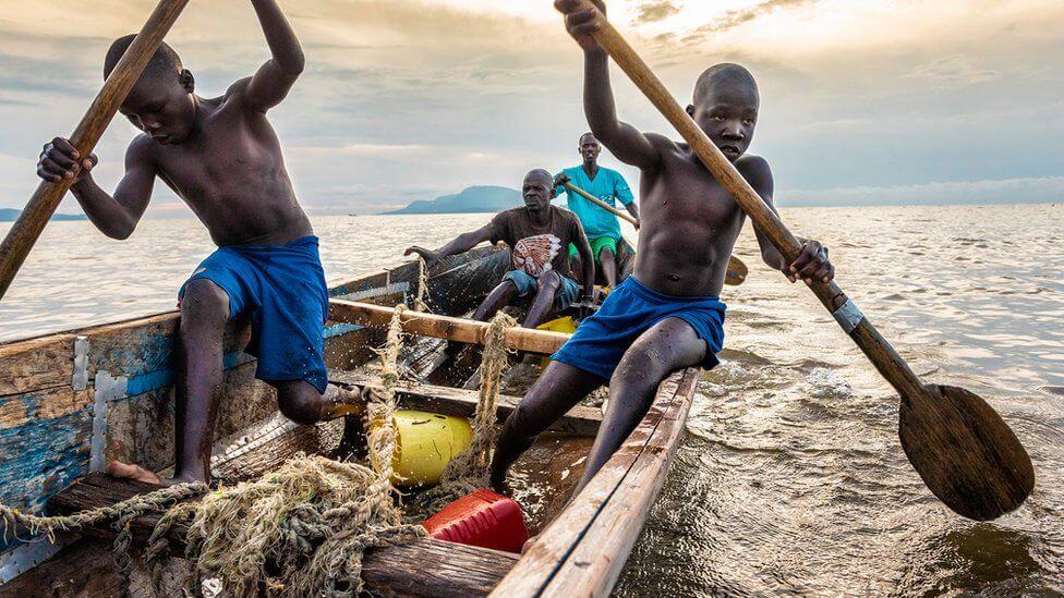 The fishing techniques the locals in lake victoria